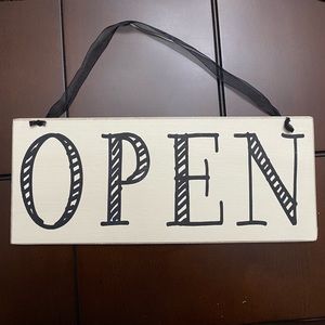 Open/ closed sign